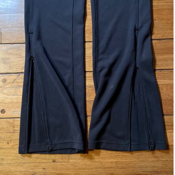 Lululemon Brushed Softstreme Ribbed Zip Flared Pant 32.5". $148 - Picture 13 of 16